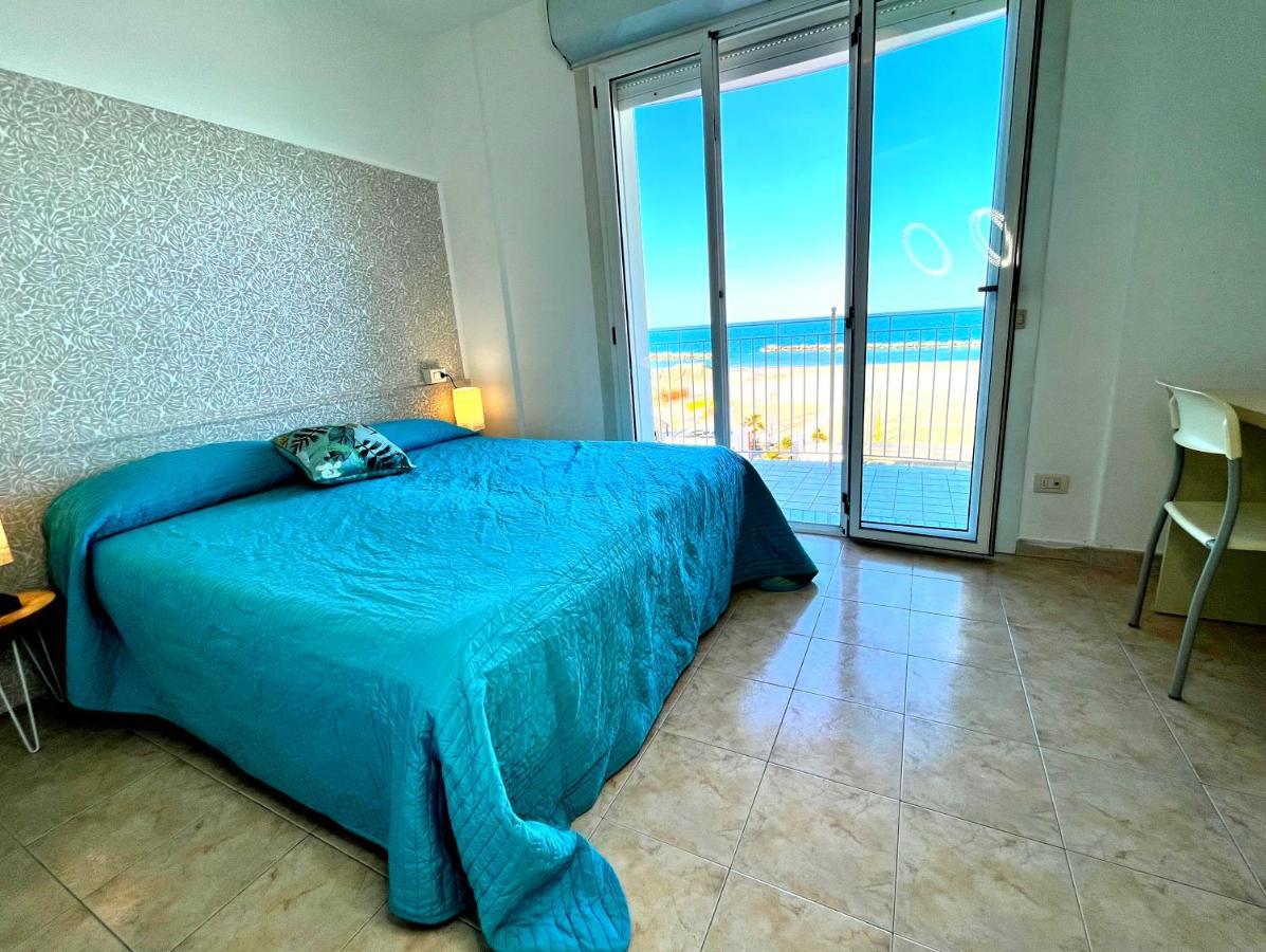 Residence Frontemare Rimini Exterior foto