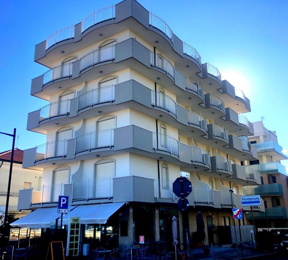 Residence Frontemare Rimini Exterior foto