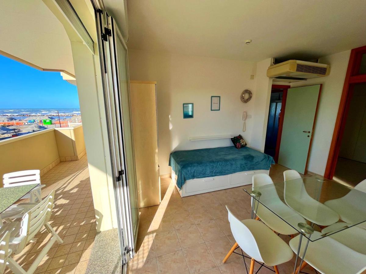 Residence Frontemare Rimini Exterior foto