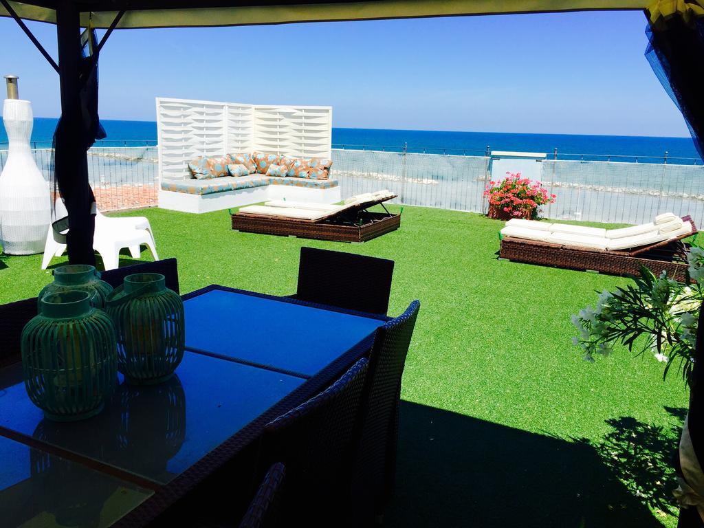 Residence Frontemare Rimini Exterior foto